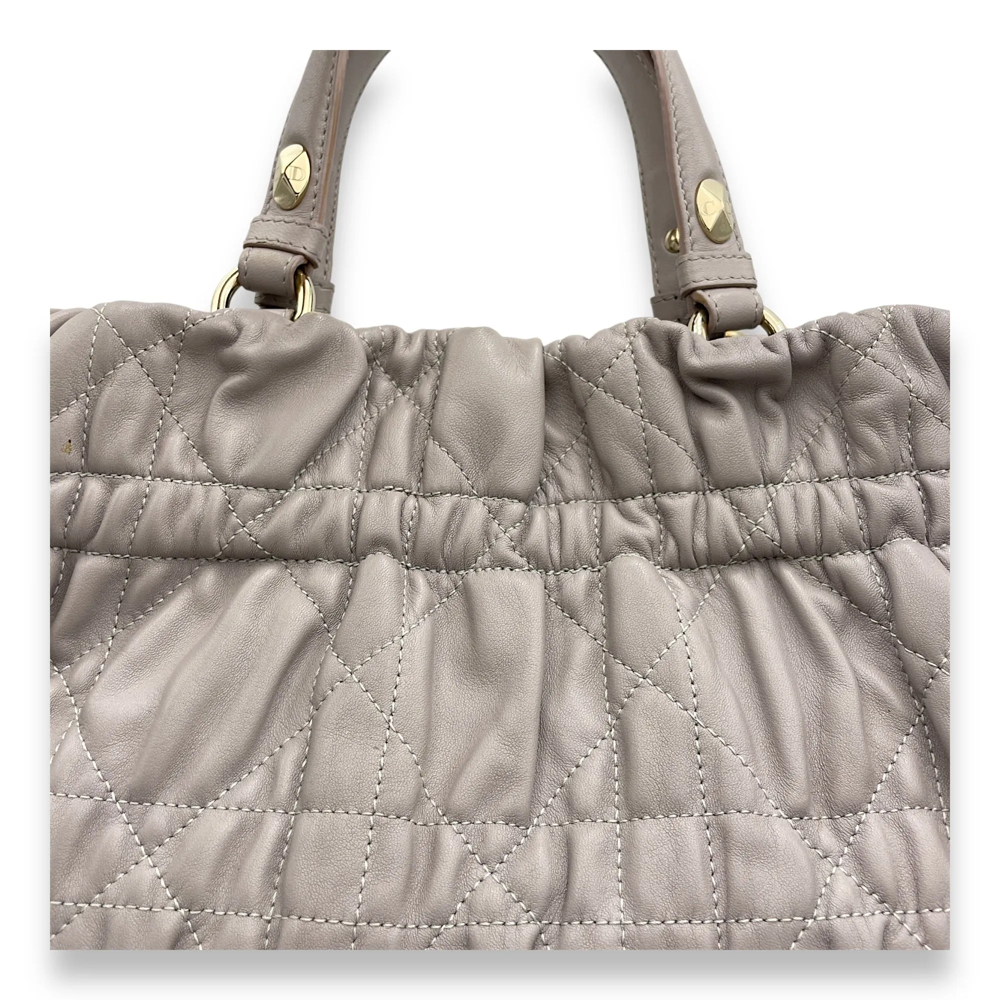 Gaufre Cannage Tote bag in Lambskin, Light Gold Hardware