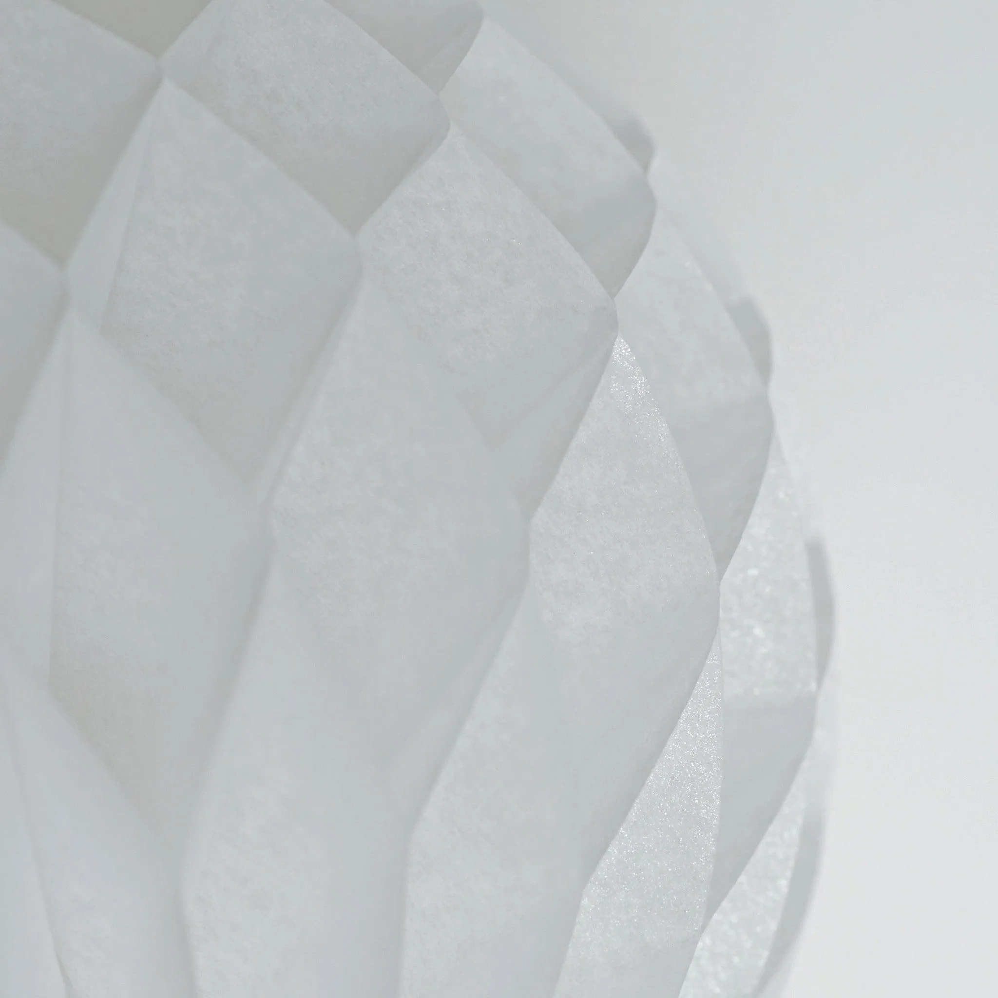 Pearlesence Pearl white paper honeycomb - hanging party decoration