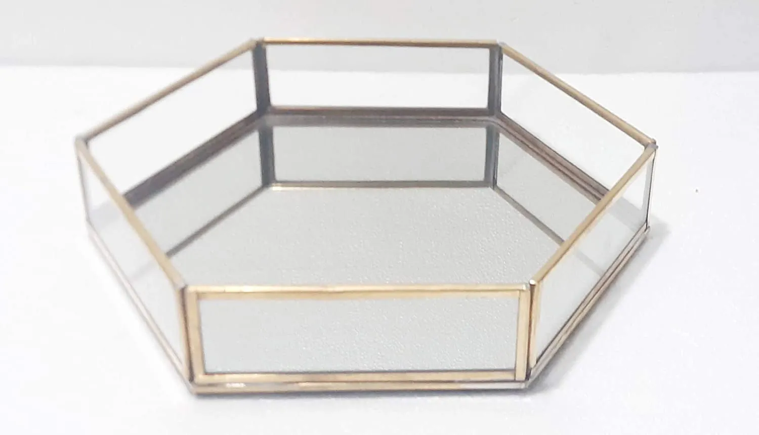 THE UNIQUE DESIGNS Unique Makeup Brush Holder, Handcrafted Clear Glass and Brass Metal Vintage Storage Jewelry and Cosmetic Makeup Brush Holder Organizer Box (Hexa Tray Large, Gold)